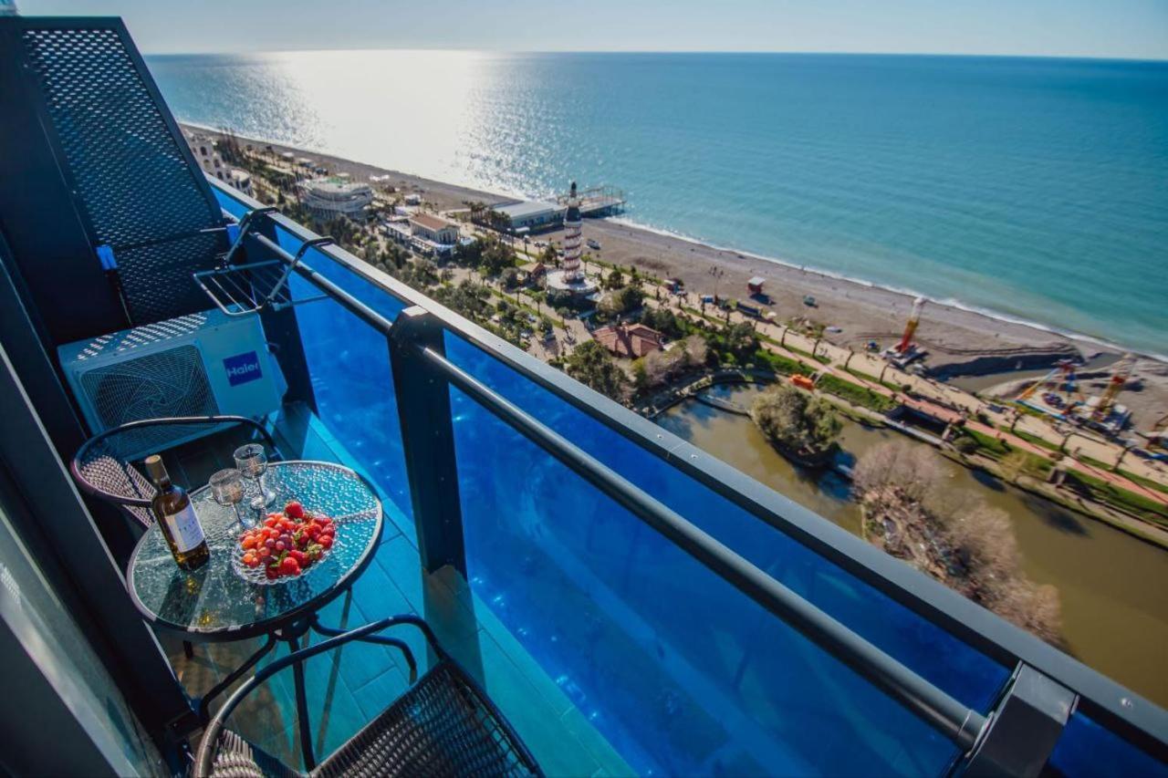 Royal Sea Breeze Apartments Batumi Exterior photo